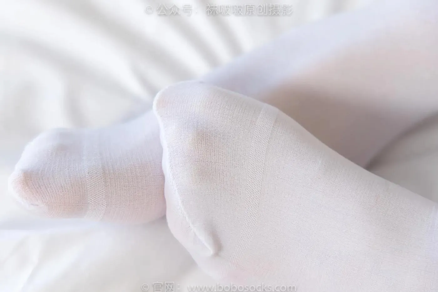 [BoBoSocks袜啵啵]NO.160 小淳-匡威板鞋、黑皮鞋、短肉丝、白丝小腿袜 [140P]插图8